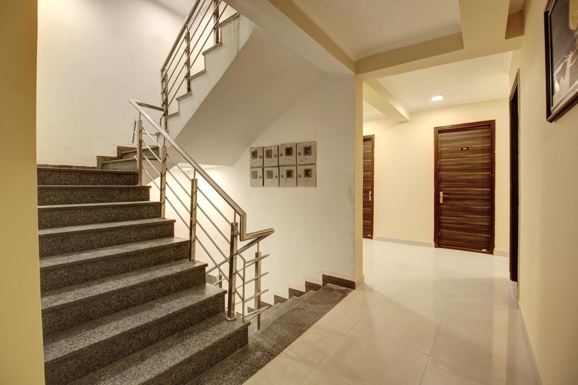 Limewood Stay - Executive Huda City Center グルガウン エクステリア 写真