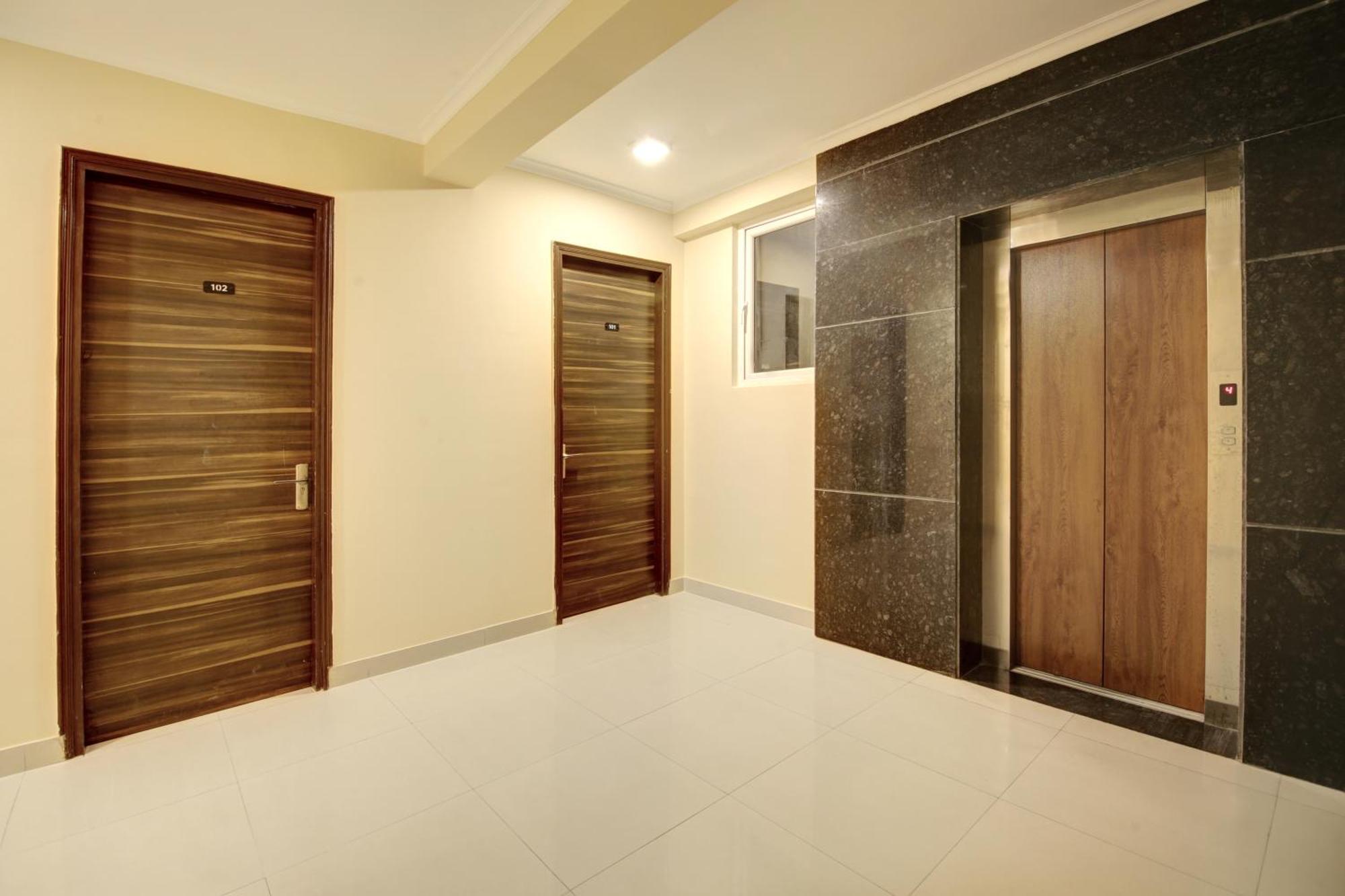 Limewood Stay - Executive Huda City Center グルガウン エクステリア 写真